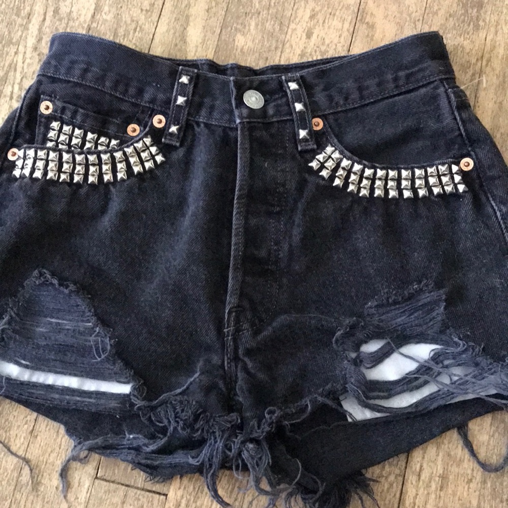 Levi’s 501 stud jean shorts